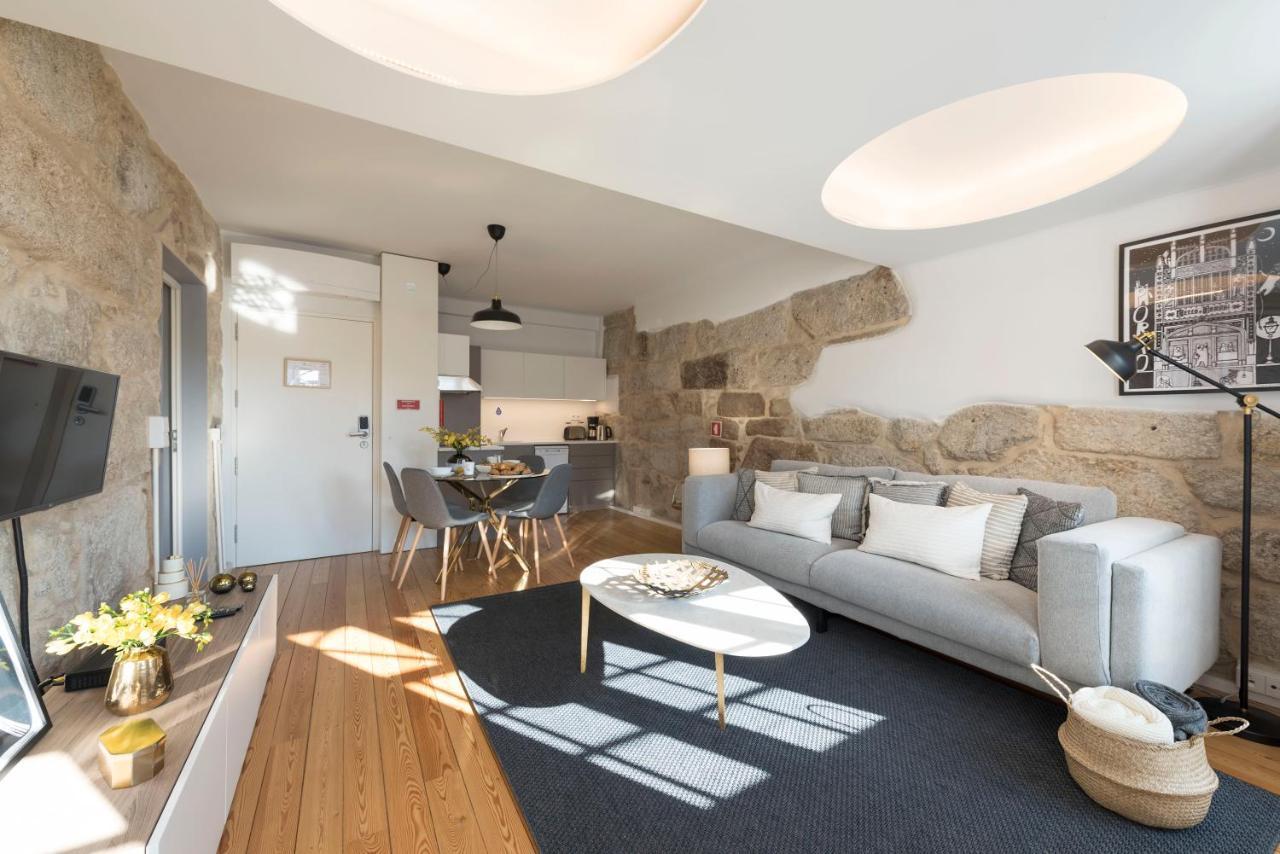 Lovelystay - Sao Domingos Apartment Porto Luaran gambar