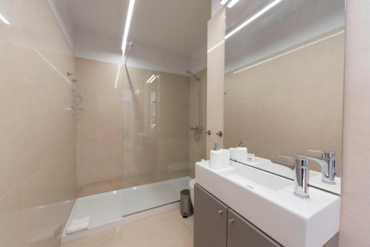 Lovelystay - Sao Domingos Apartment Porto Luaran gambar