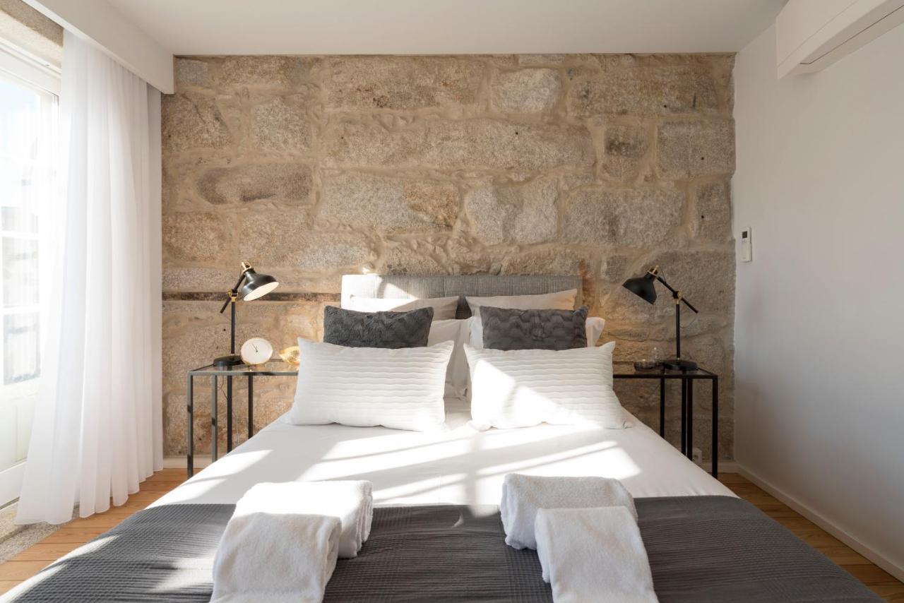 Lovelystay - Sao Domingos Apartment Porto Luaran gambar